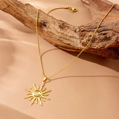 SUNBURST PENDANT NECKLACE