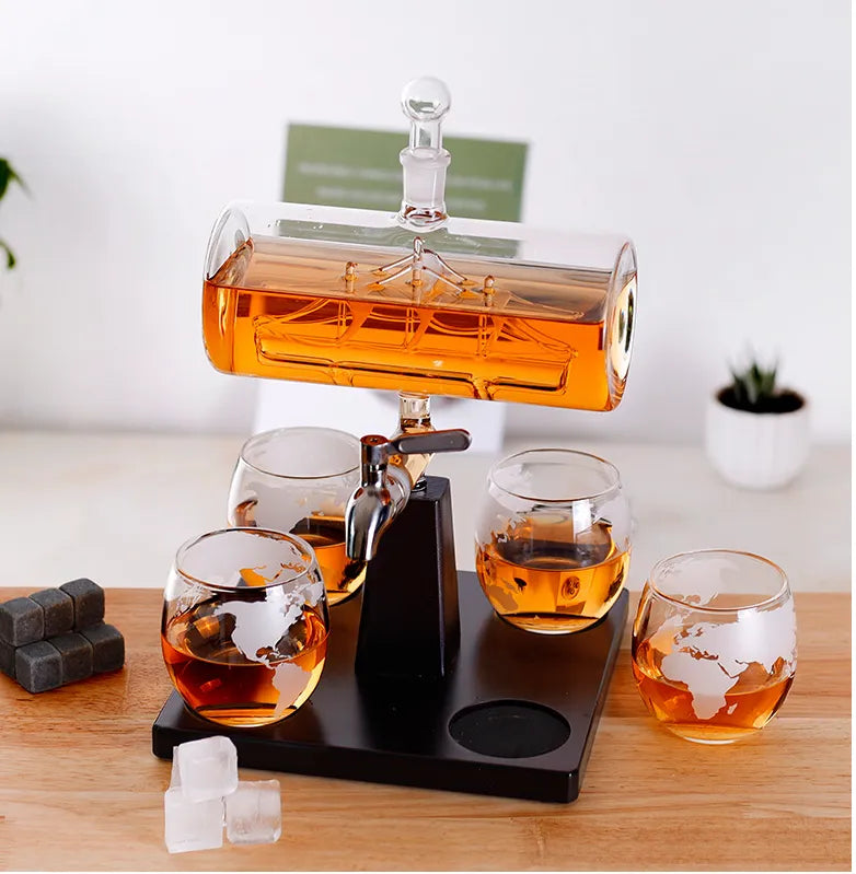 BOAT WHISKEY DECANTER SET