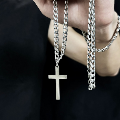 ELEGANCE CROSS NECKLACE