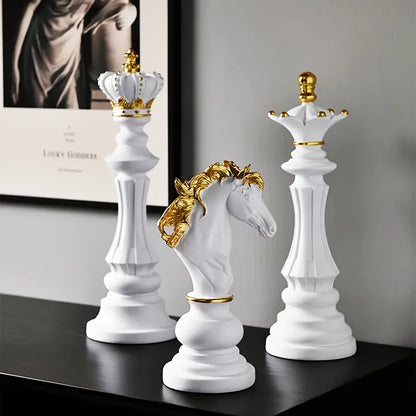 ROYAL CHESS PIECES DECOR